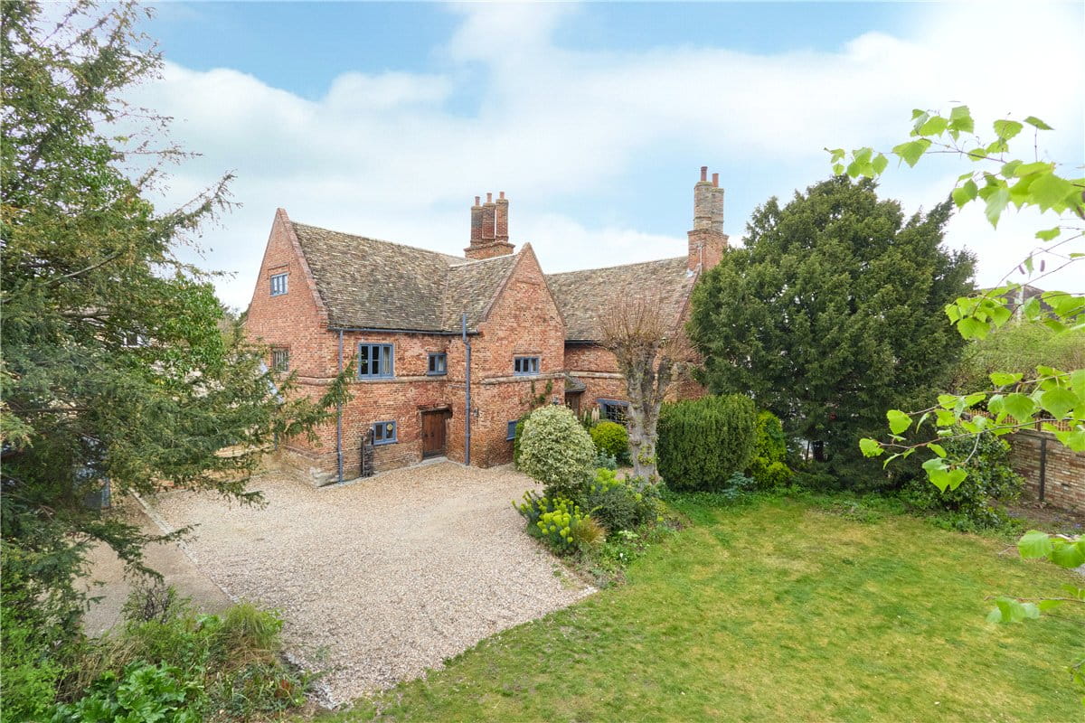 5 bedroom house, Station Road, Histon CB24 - Available