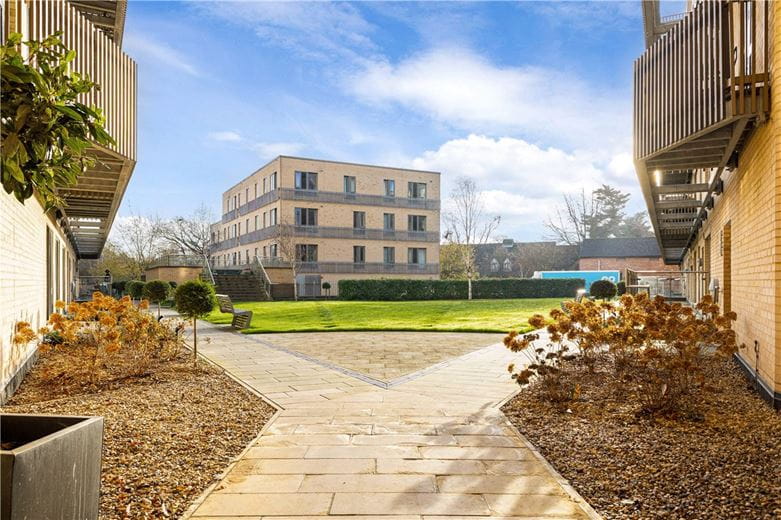 2 bedroom flat, Hills Road, Cambridge CB2 - Available