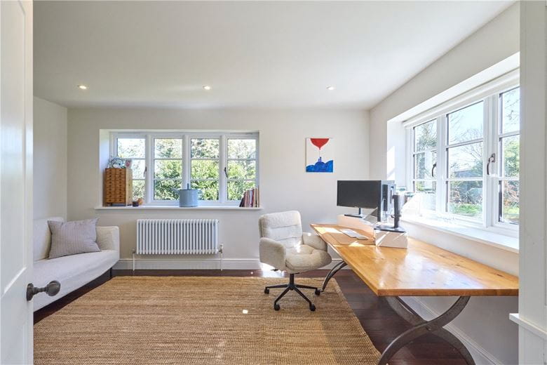 4 bedroom house, Cambridge Road, Oakington CB24 - Available