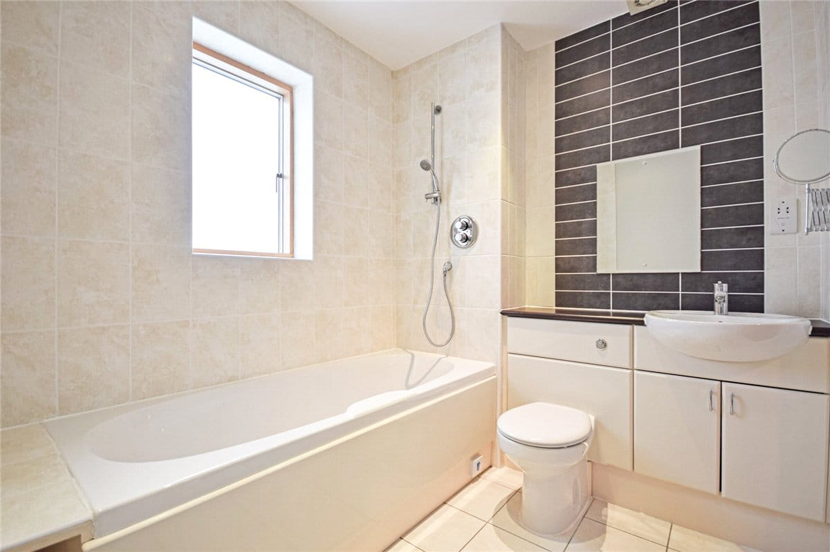 2 bedroom flat, Long Road, Cambridge CB2 - Available