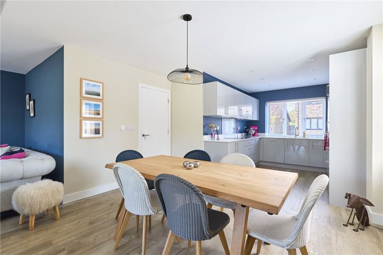 3 bedroom house, Larkfield, Great Abington CB21 - Available