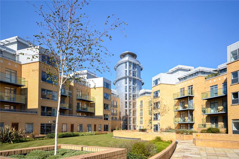 1 bedroom flat, The Belvedere, Homerton Street CB2 - Available
