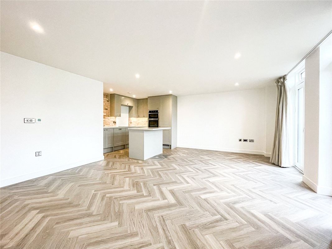 1 bedroom flat, The Belvedere, Homerton Street CB2 - Available