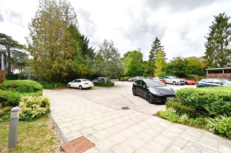 3 bedroom flat, Wessex Court, 21 Queen Ediths Way CB1 - Available