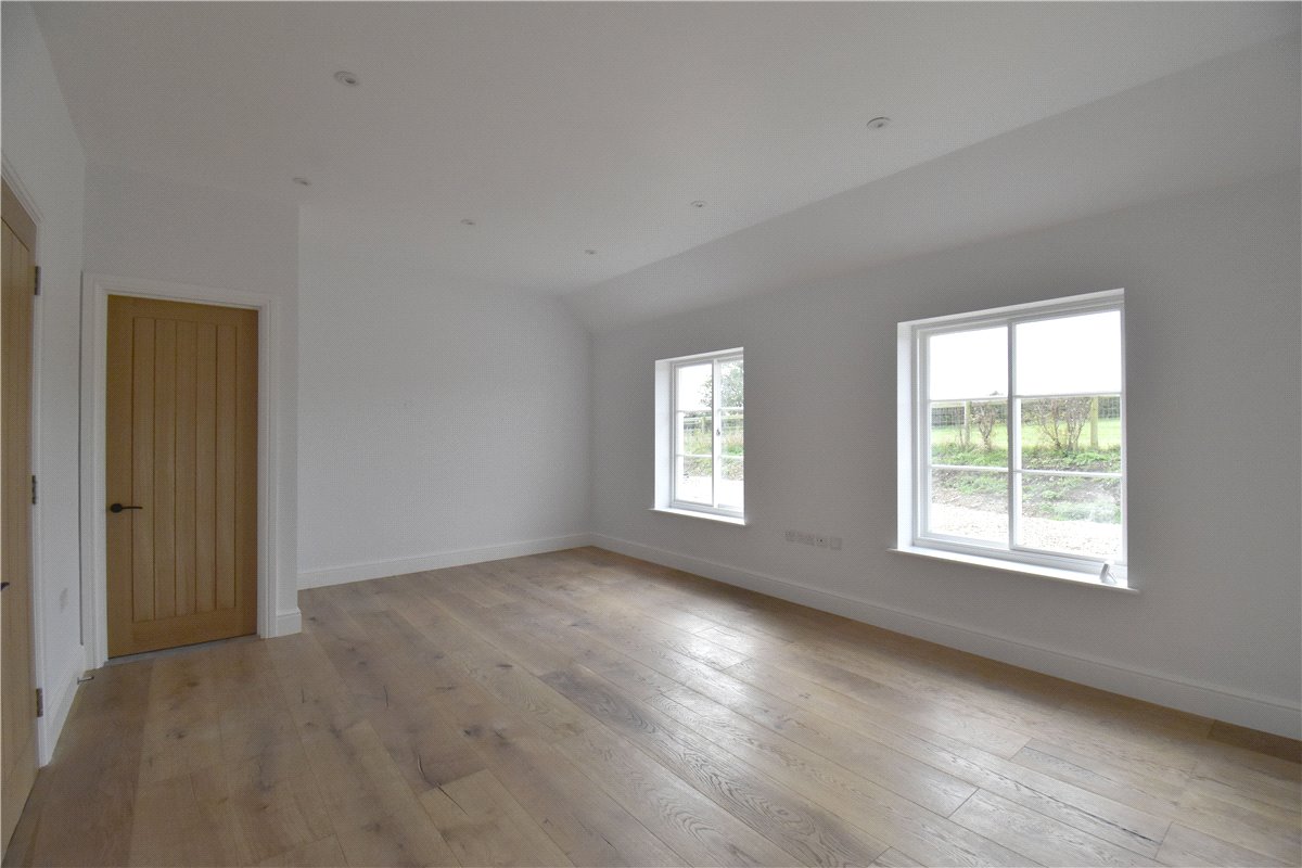 4 bedroom house, Upend, Newmarket CB8 - Available