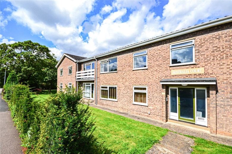 2 bedroom flat, Australia Court, Cambridge CB3 - Let Agreed