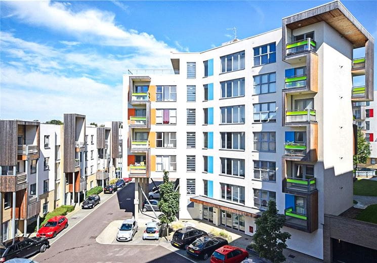 2 bedroom flat, Glenalmond Avenue, Aqua Building CB2 - Let Agreed