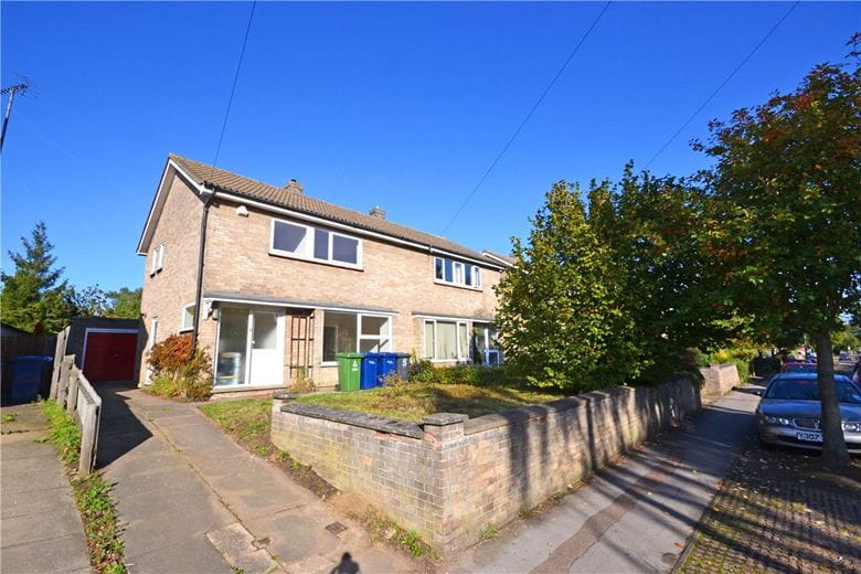 3 bedroom house, Carlton Way, Cambridge CB4