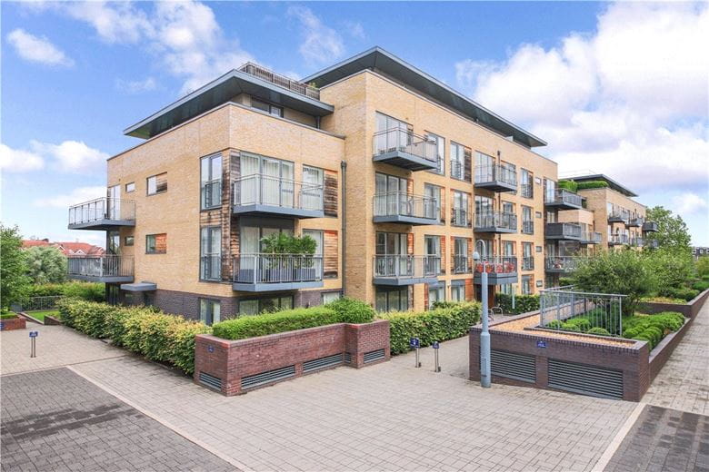 1 bedroom flat, Marlowe House, Kingsley Walk CB5 - Let Agreed