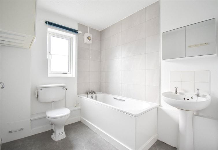 2 bedroom flat, Francis Darwin Court, Cambridge CB4 - Let Agreed