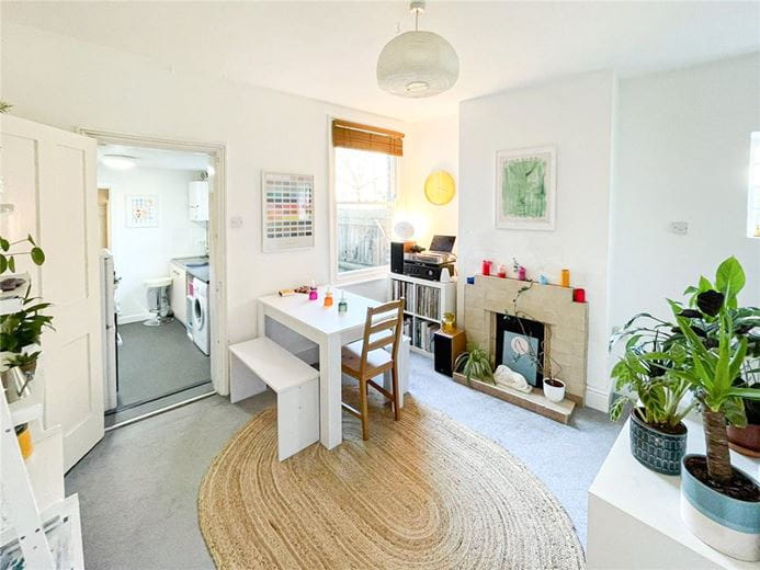 2 bedroom house, Beche Road, Cambridge CB5 - Let Agreed