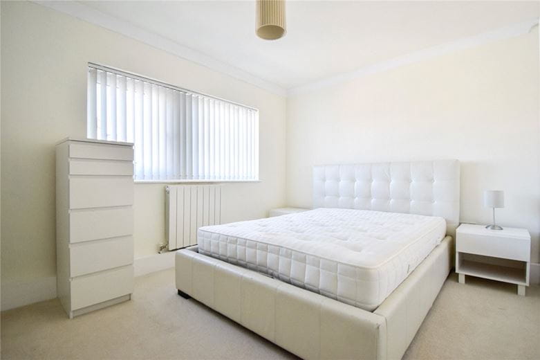 2 bedroom flat, Mayfair Court, Milton Road CB4 - Let Agreed