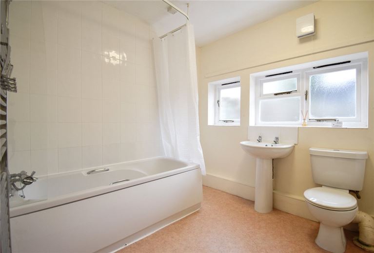 2 bedroom house, High Street, Oakington CB24 - Let Agreed