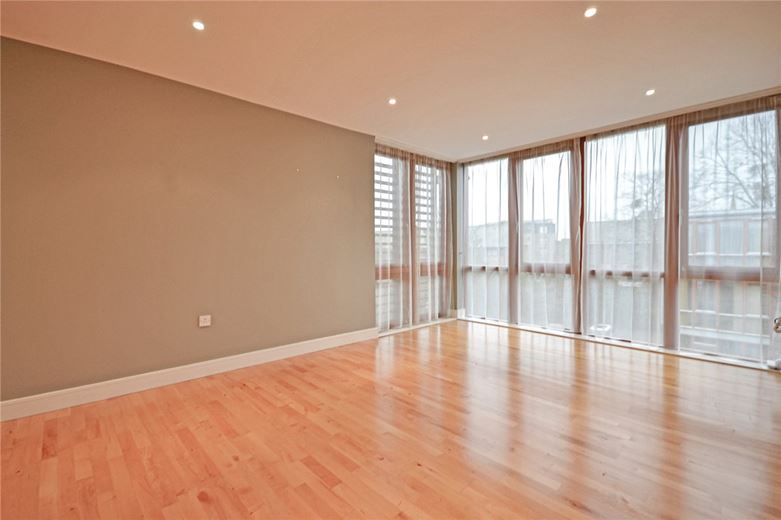 2 bedroom flat, Meadowcroft, Lynfield Lane CB4