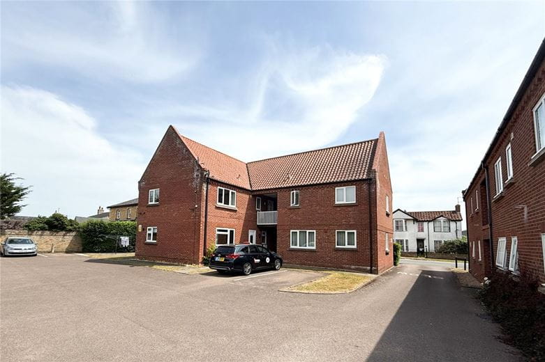 1 bedroom flat, Sames Court, Cottenham CB24 - Let Agreed