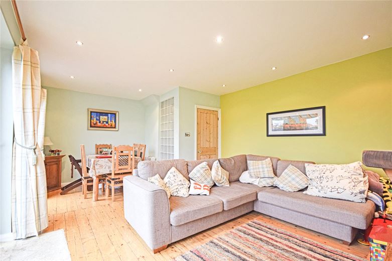 3 bedroom house, Oak Tree Avenue, Cambridge CB4