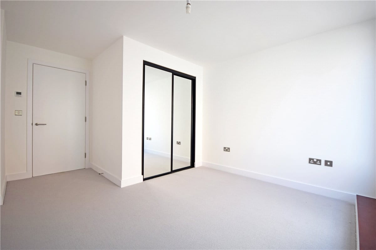 1 bedroom flat, Scholars Court, Homerton Gardens CB2 - Available