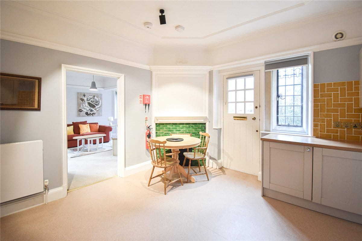  bedroom flat, The Bounds, Lady Margaret Road CB3 - Available