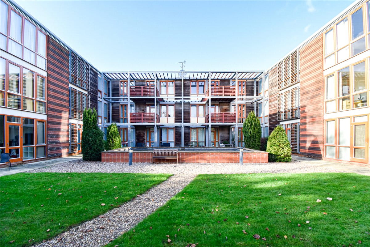 2 bedroom flat, Meadowcroft, Cambridge CB4