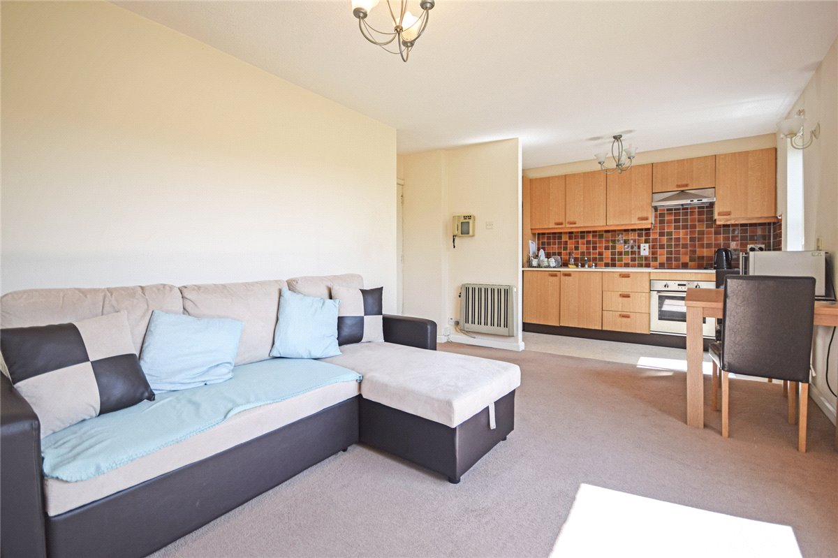 1 bedroom flat, Midsummer Court, Manhattan Drive CB4 - Let Agreed