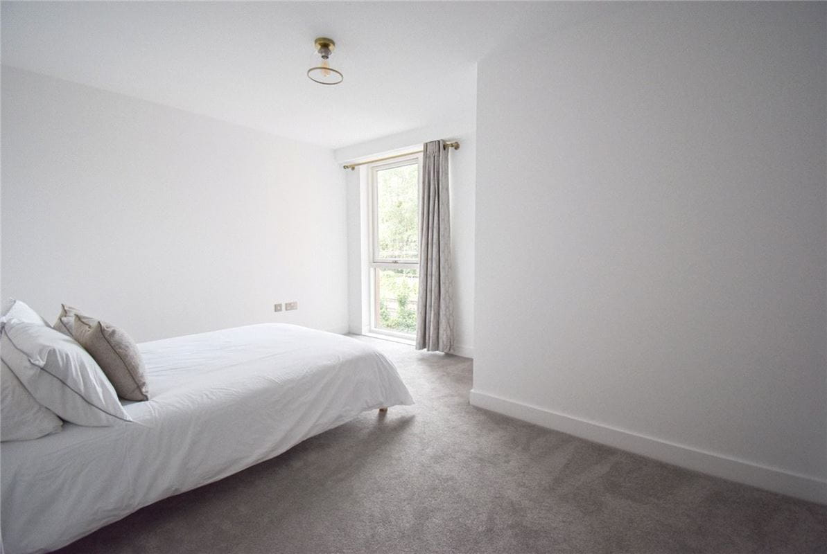 3 bedroom flat, Scholars Court, Harrison Drive CB2 - Let Agreed