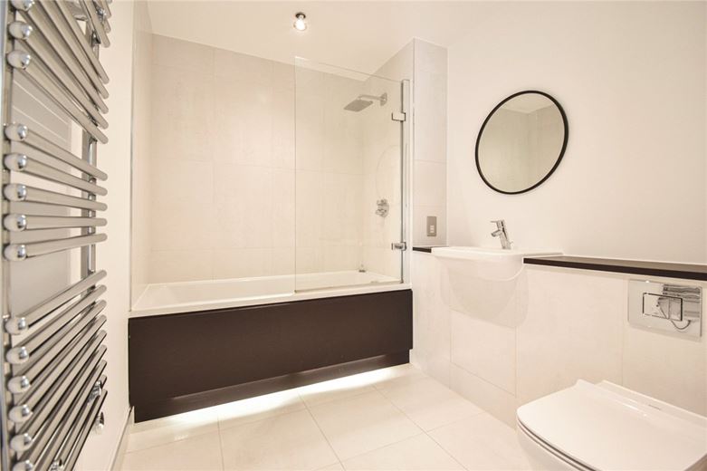 3 bedroom flat, Scholars Court, Harrison Drive CB2 - Let Agreed