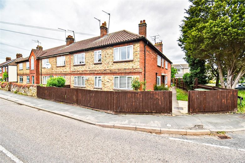 2 bedroom flat, The Pantiles, West Fen Road CB6 - Let Agreed