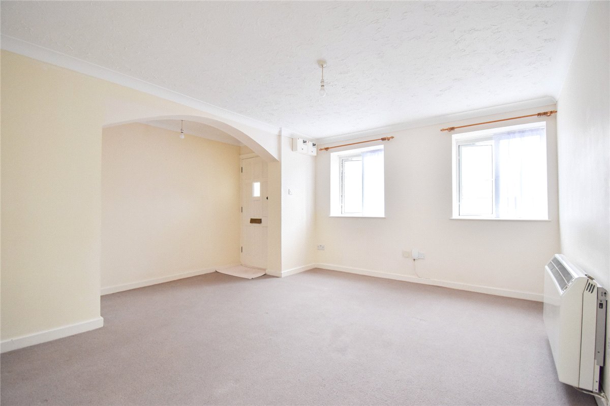 2 bedroom flat, Holyoake Court, Elfleda Road CB5 - Let Agreed
