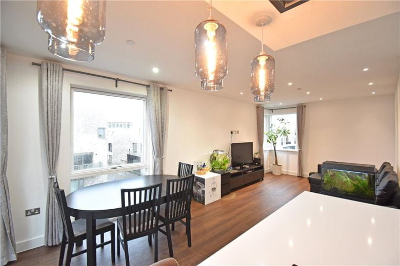 2 bedroom flat, Eddington Avenue, Cambridge CB3 - Let Agreed