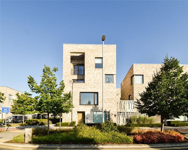 2 bedroom flat, Eddington Avenue, Cambridge CB3 - Let Agreed