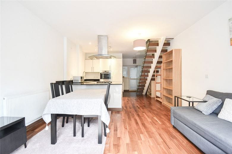 2 bedroom flat, Flamsteed Close, Cambridge CB1 - Let Agreed