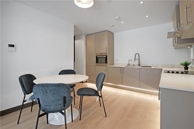 1 bedroom flat, 4 Station Square, Cambridge CB1 - Let Agreed