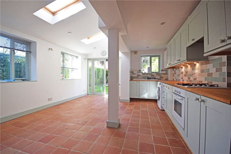 2 bedroom house, Ainsworth Street, Cambridge CB1 - Let Agreed