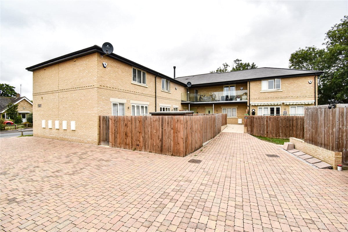 1 bedroom flat, Orchard Mews, Cambridge Road CB24