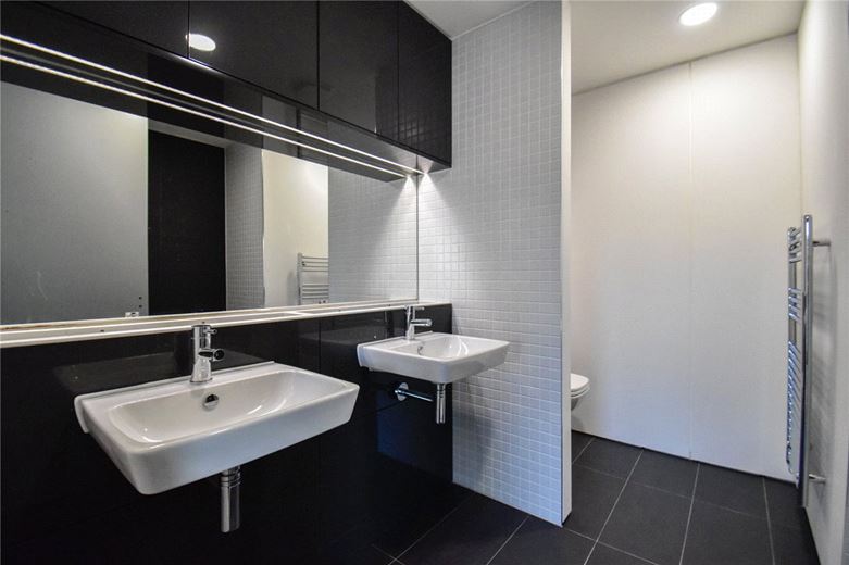 3 bedroom house, Lockhart Way, Northstowe CB24 - Available