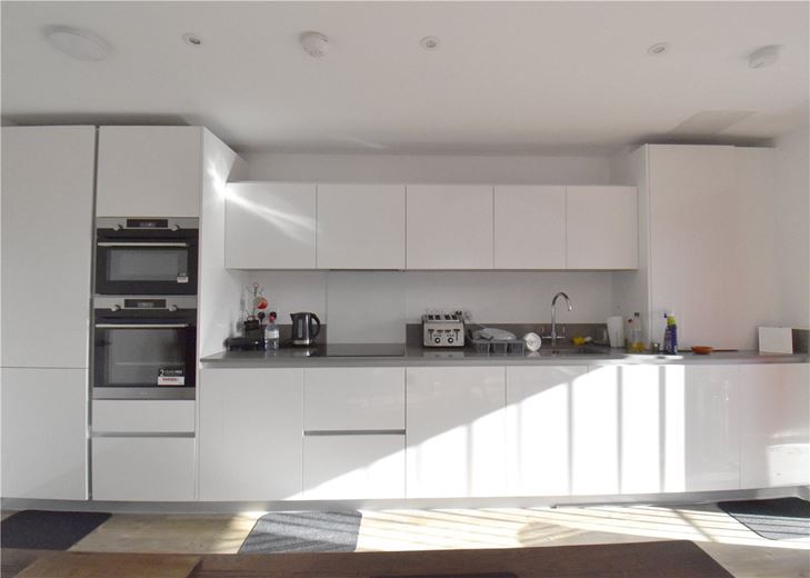 2 bedroom flat, Poulter Walk, Trumpington CB2