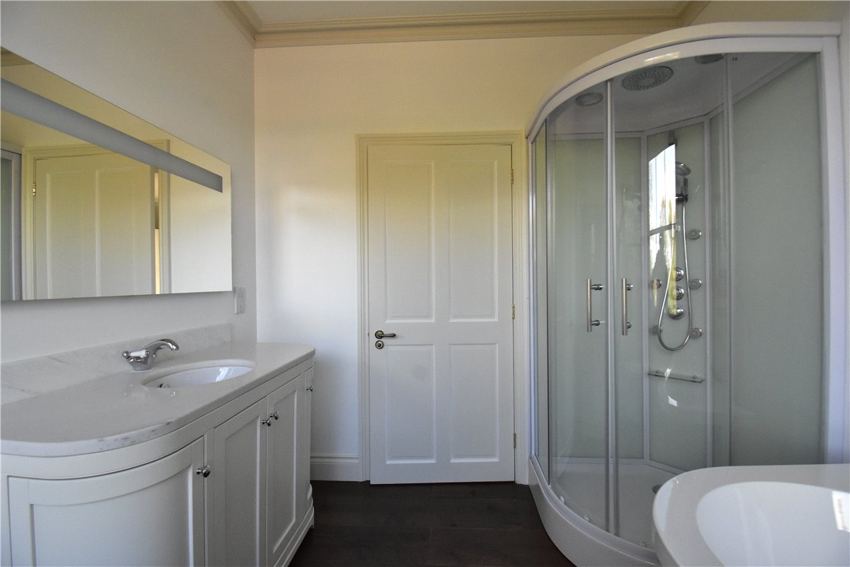 6 bedroom house, Newmarket Road, Kirtling CB8