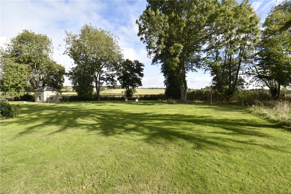 6 bedroom house, Newmarket Road, Kirtling CB8