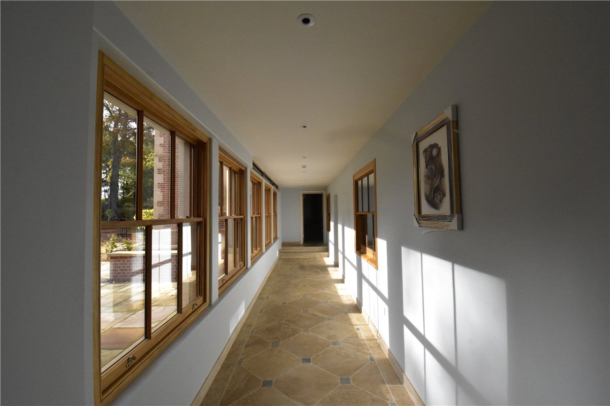 6 bedroom house, Newmarket Road, Kirtling CB8