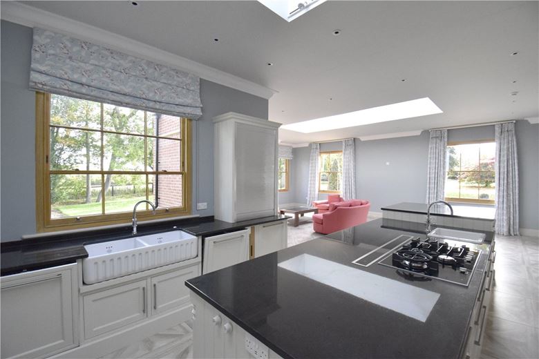 6 bedroom house, Newmarket Road, Kirtling CB8