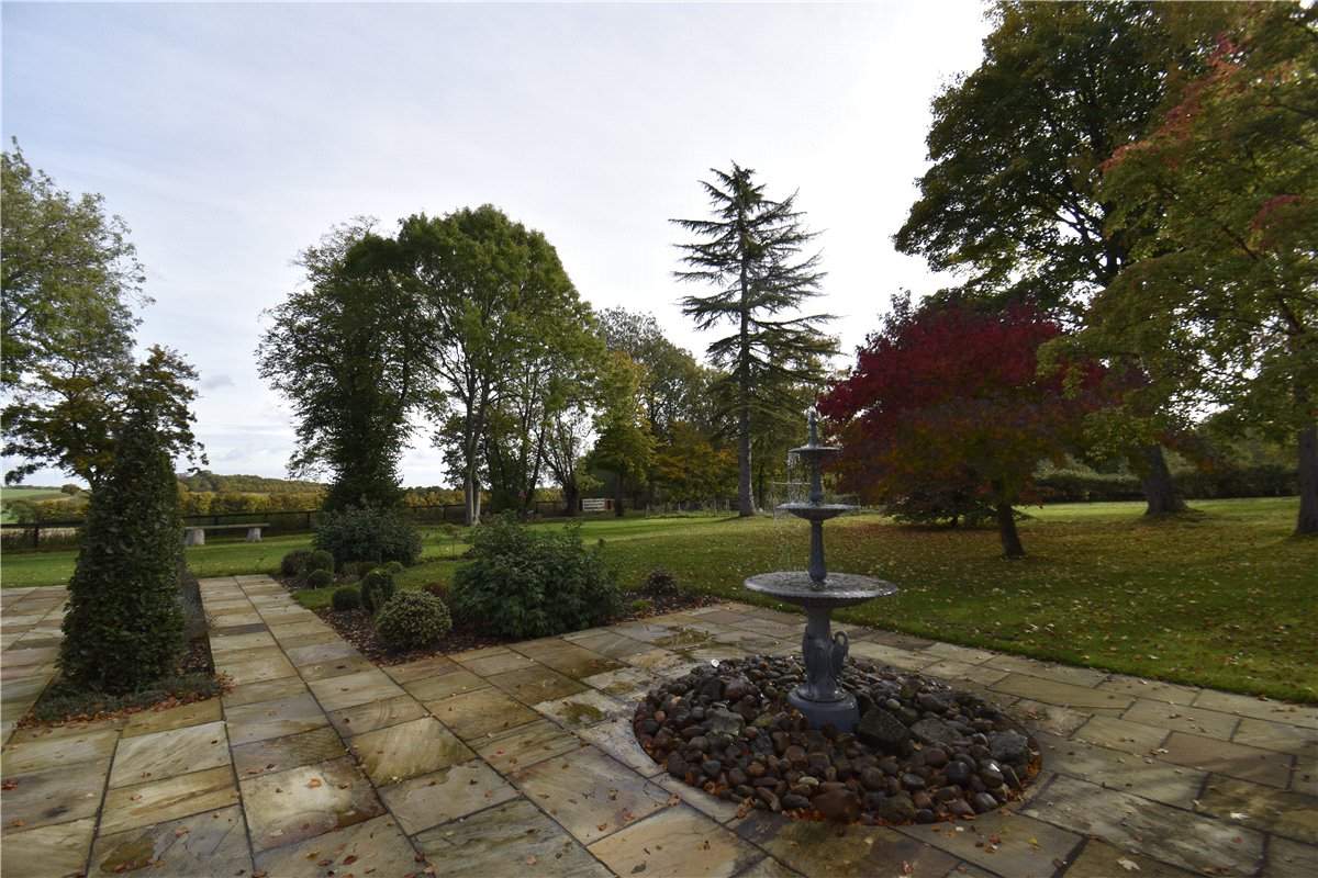 6 bedroom house, Newmarket Road, Kirtling CB8