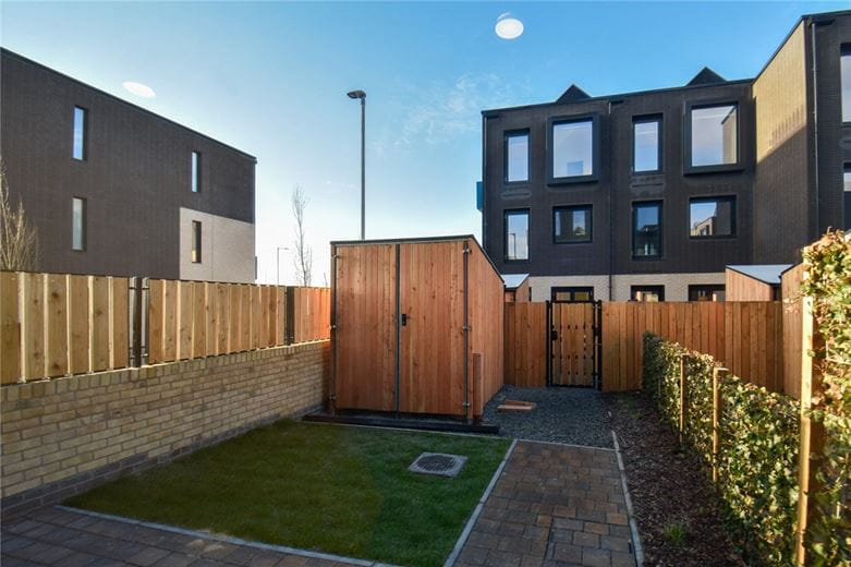 3 bedroom house, Lockhart Way, Northstowe CB24 - Available