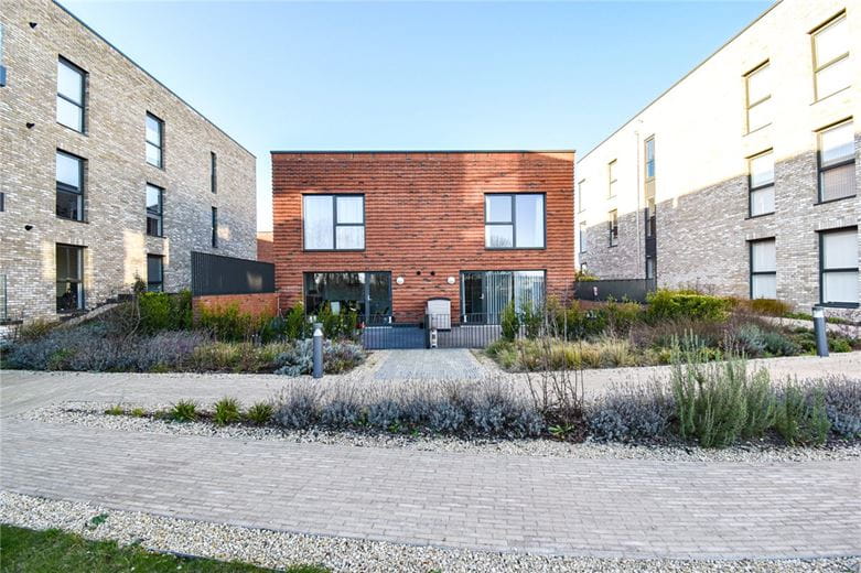 3 bedroom house, Poulter Walk, Trumpington CB2 - Available
