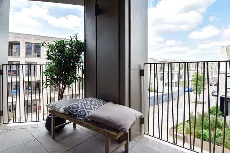 2 bedroom flat, The Oak Building, Rudduck Way CB3 - Let Agreed