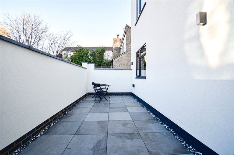 2 bedroom flat, High Street, Cottenham CB24 - Let Agreed