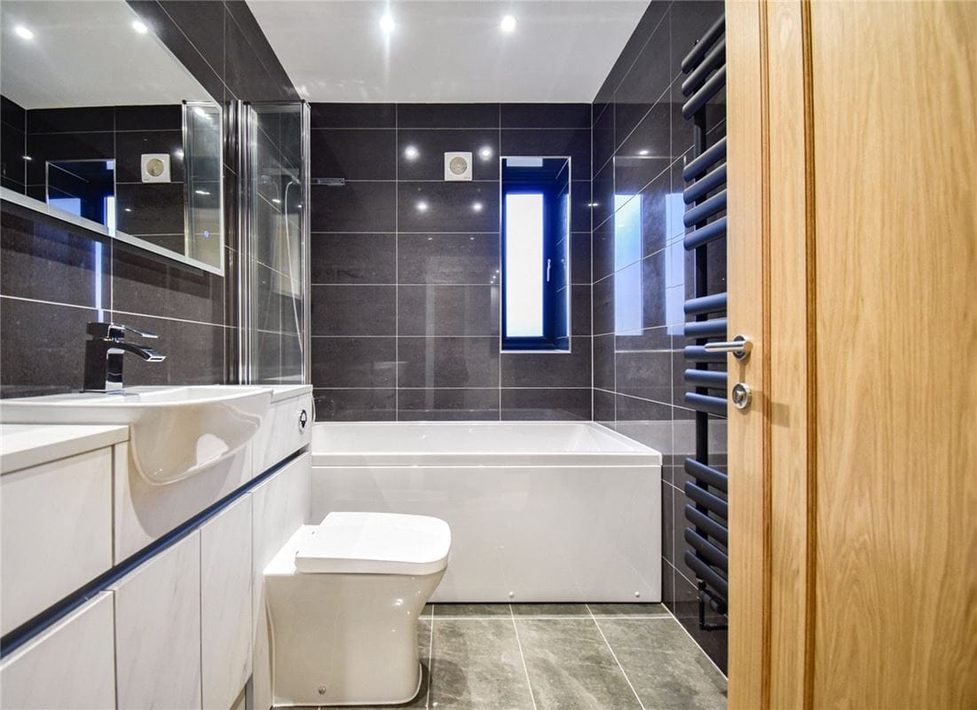 2 bedroom flat, High Street, Cottenham CB24 - Let Agreed