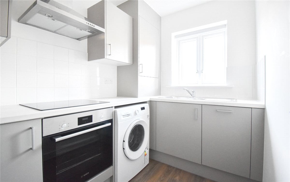 2 bedroom house, Coventry Drive, Bishop's Stortford CM23 - Available