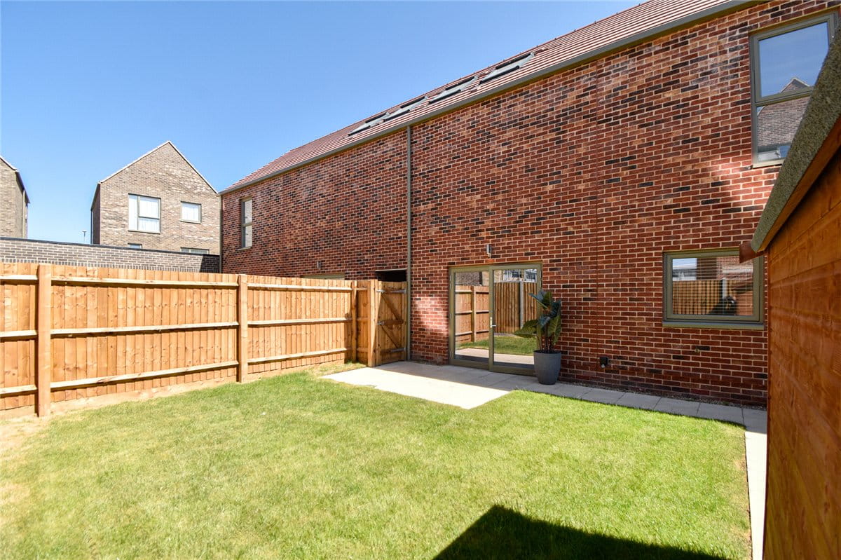 2 bedroom house, Grey Way, Cambridge CB5