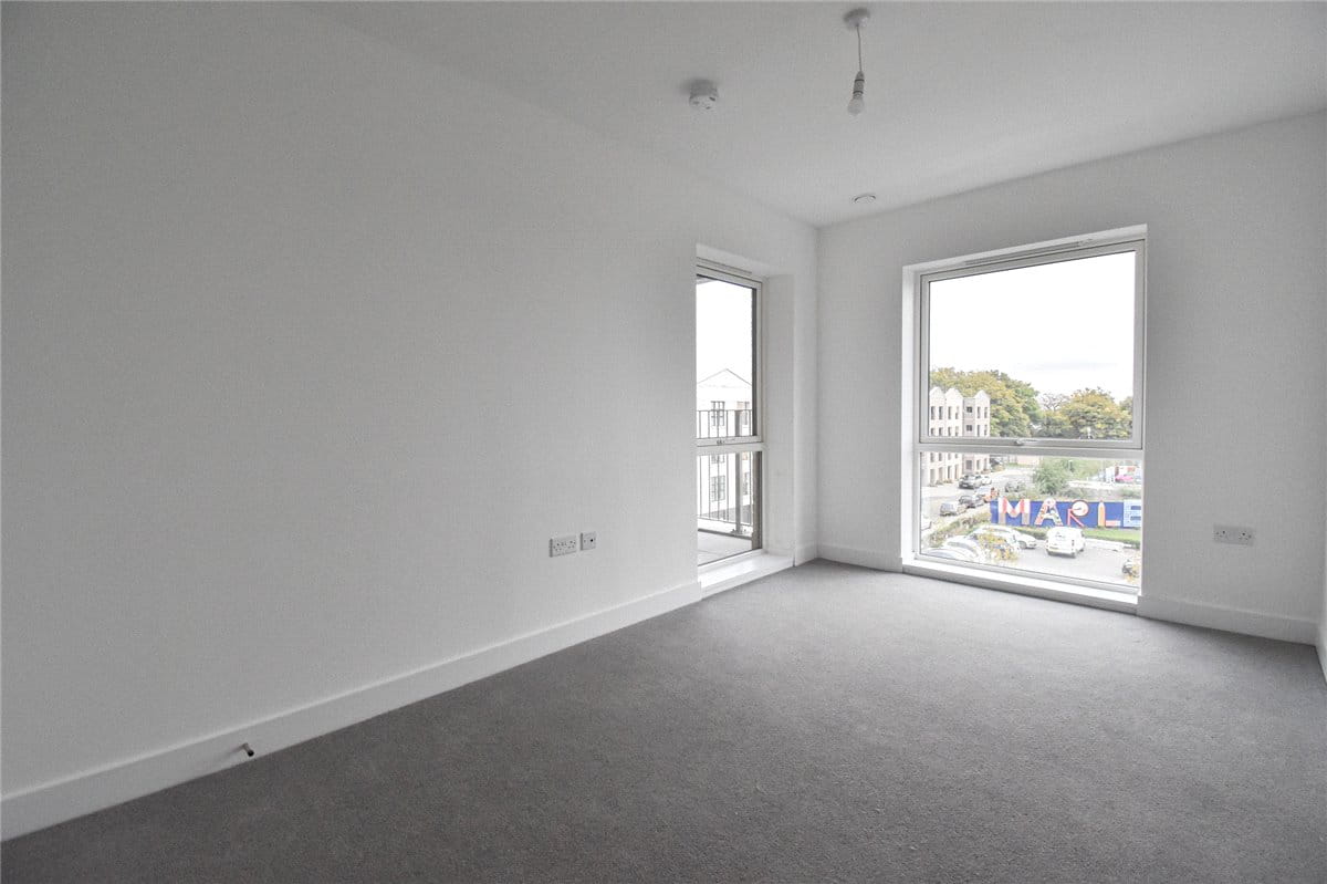 2 bedroom flat, Marleigh Avenue, Cambridge CB5 - Available