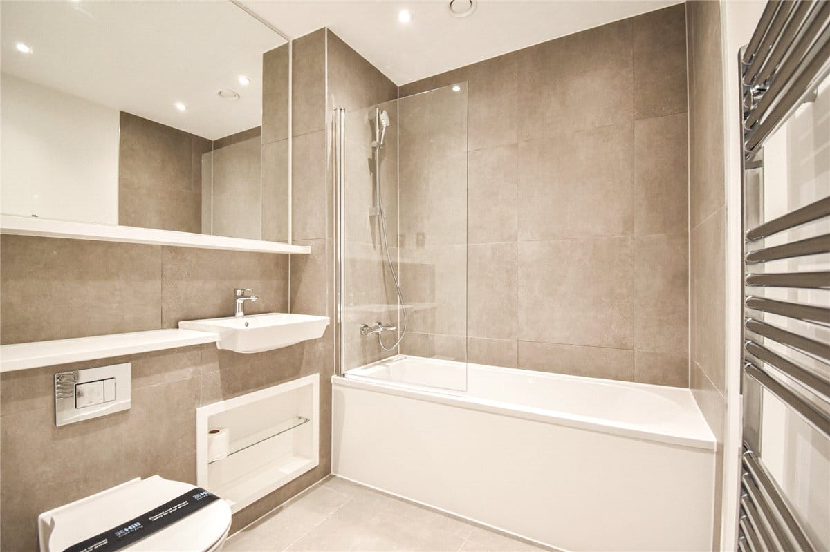 2 bedroom flat, Marleigh Avenue, Cambridge CB5 - Available